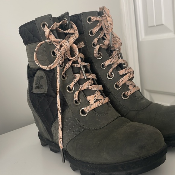 Sorel Joan of Artic Waterproof Wedge lace up bootie 8.5 - Picture 6 of 6